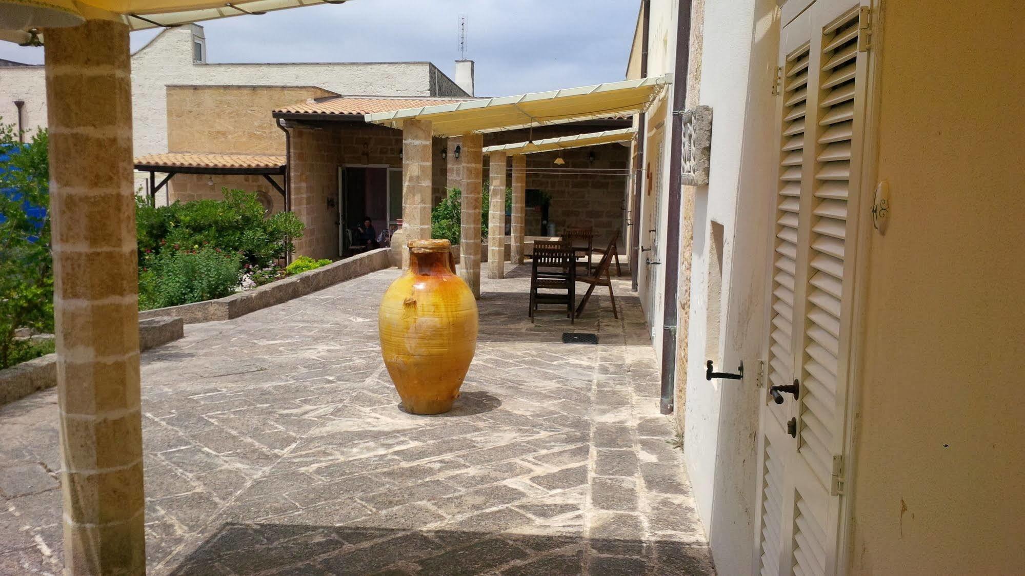 פרזיצ'ה Antica Masseria Pescu מראה חיצוני תמונה